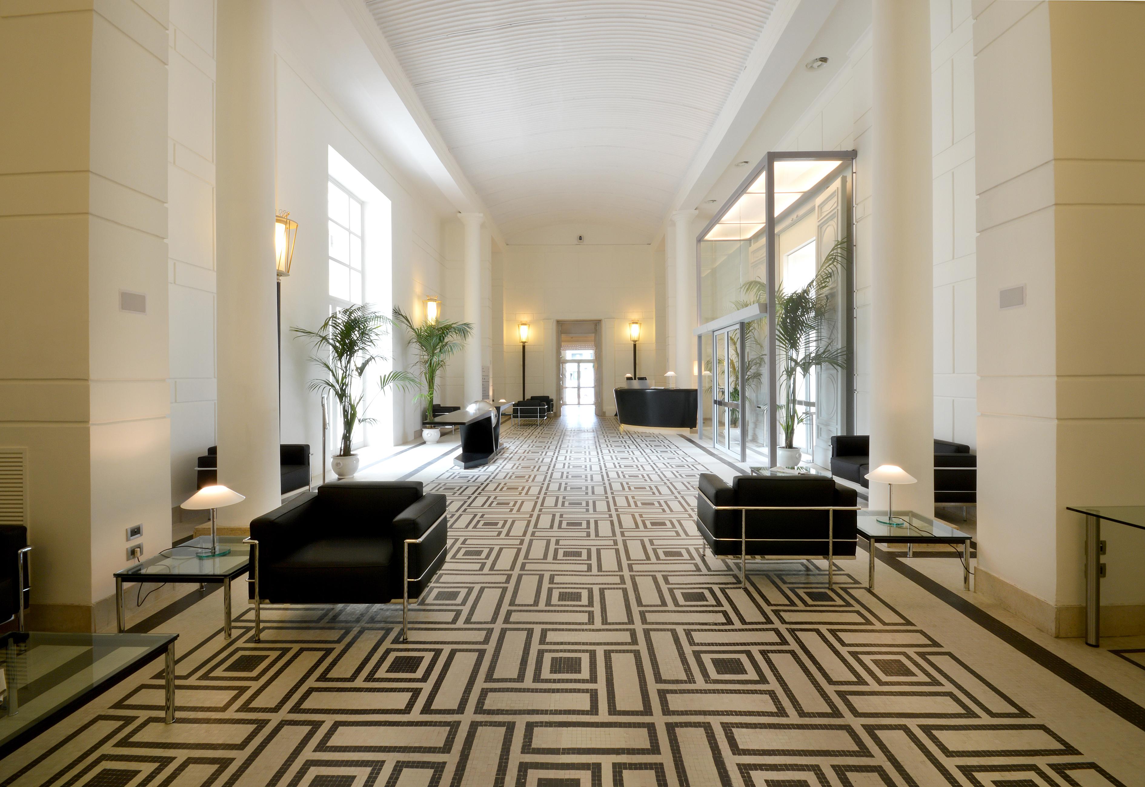 Palazzo Esedra Naples